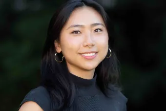 Alice Qiu Headshot