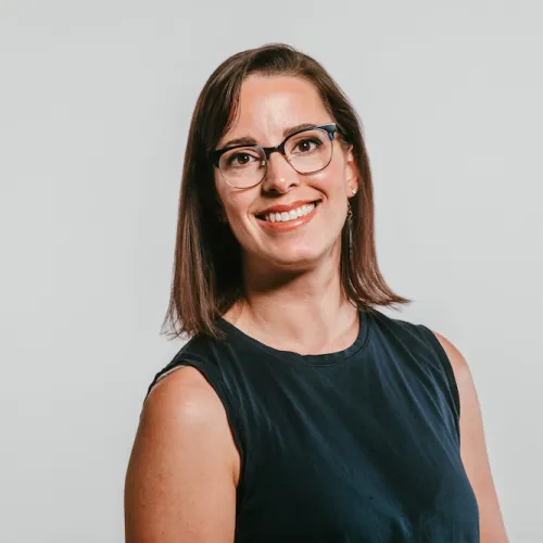 Kathryn Marinaro headshot